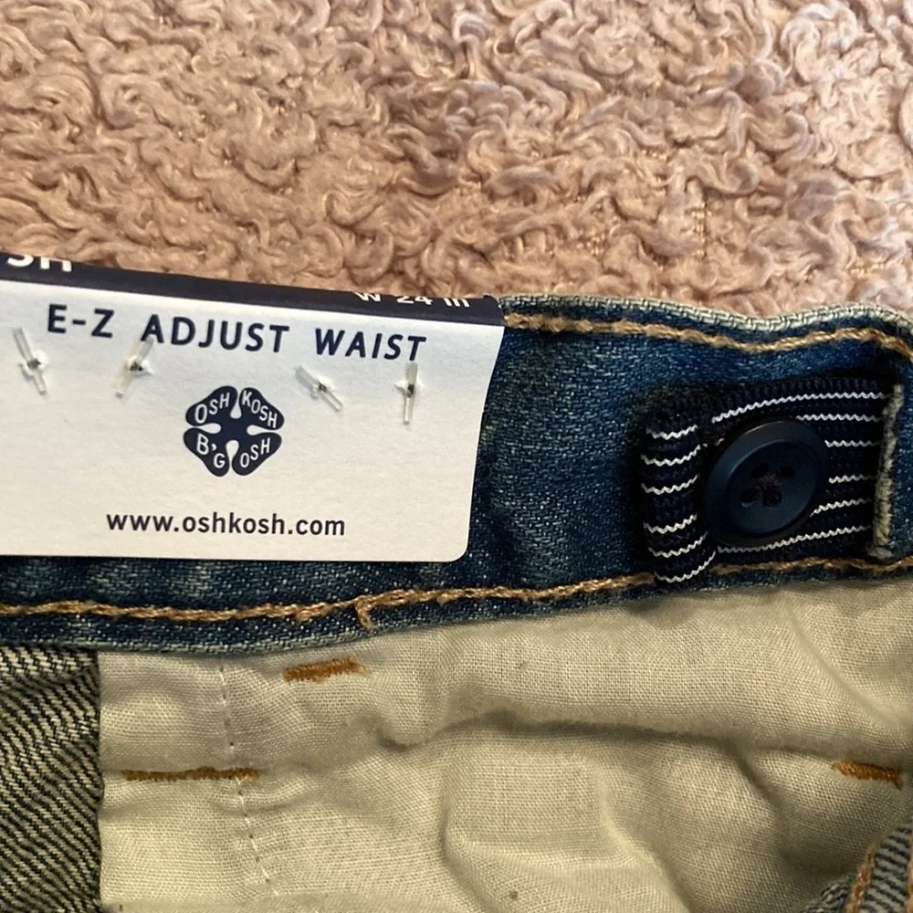 🌸NWT OSHKOSH B’GOSH Boys Denim Jeans - size 5Husky
